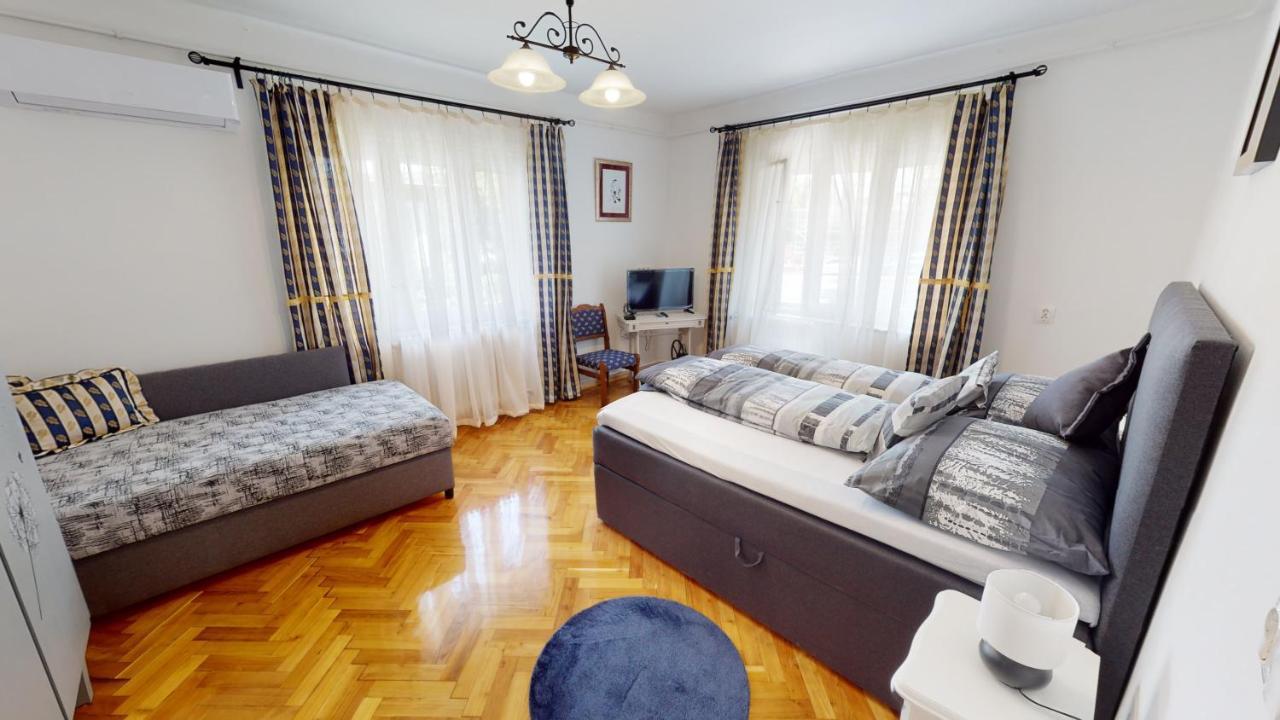 Appartement Family Apartman à Miskolc Extérieur photo